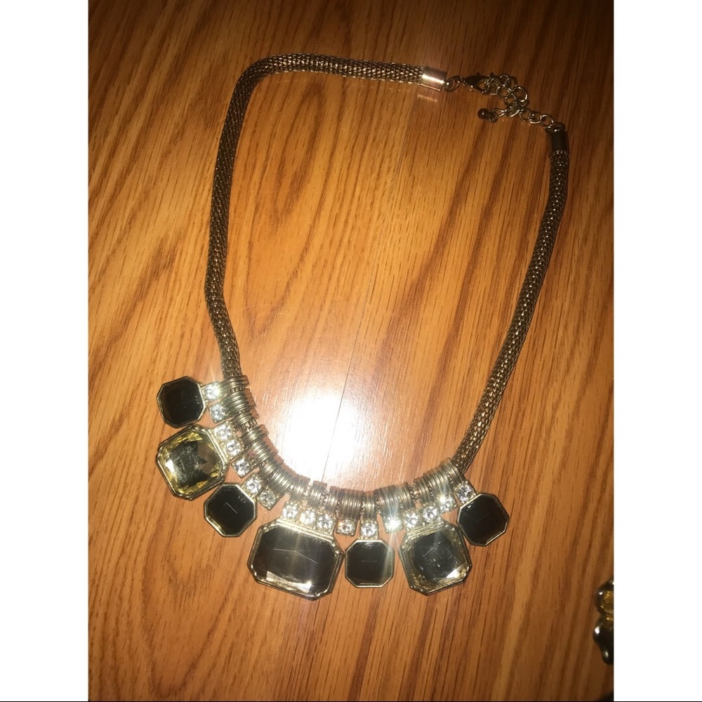 Statement necklace!